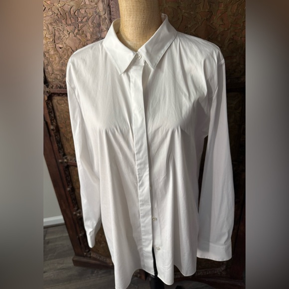 Theory Other - Theory Classic White women’s Shirt XXL